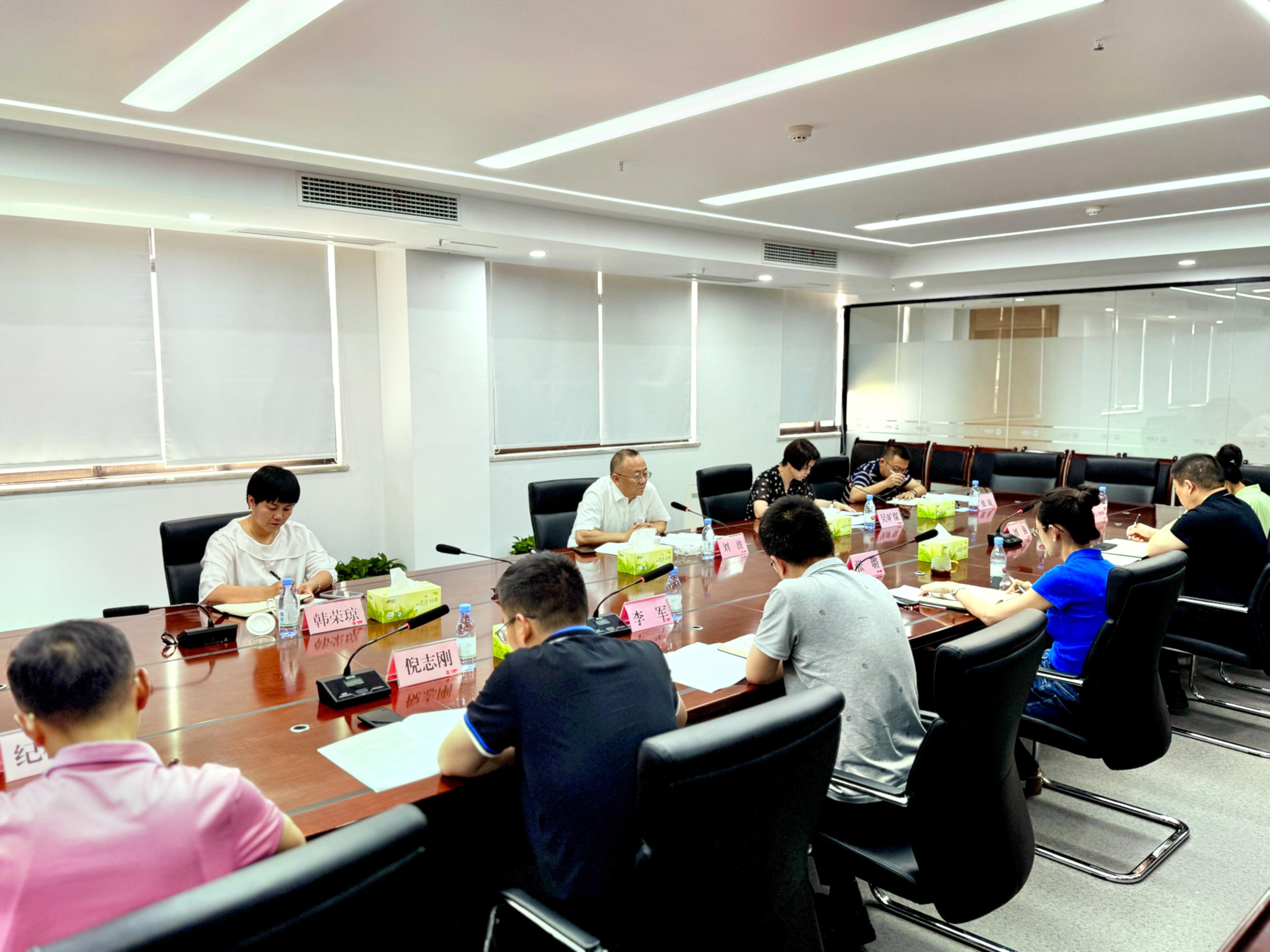 市農(nóng)投集團黨委書記、董事長劉波調(diào)研督導凱欣糧油、中墾牧乳業(yè)全面從嚴治黨工作
